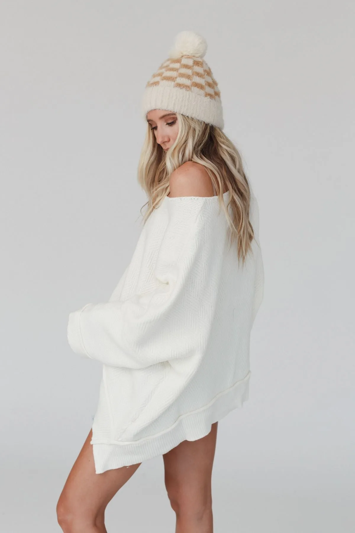 Dana Oversized Diamond Texture Sweater - Ivory